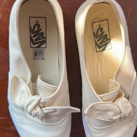 Mint condition Vans - Picture 2 of 3